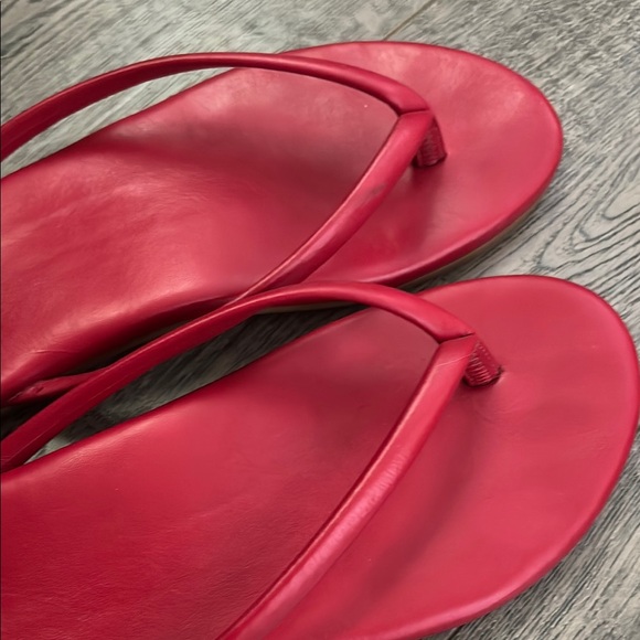 Beek Women's Bold Red Sandals - Picture 3 of 3